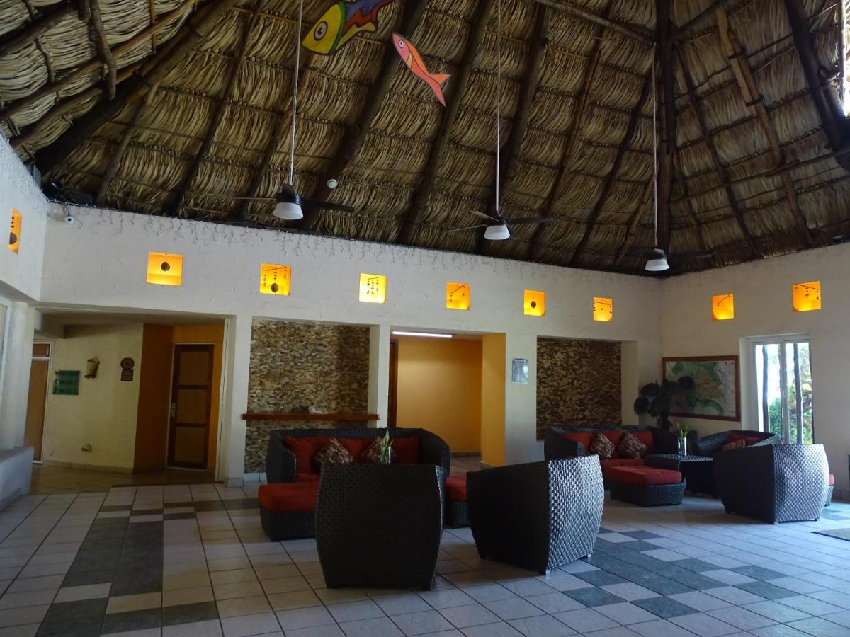 Hotel Palapa Palace 툭스틀라 외부 사진