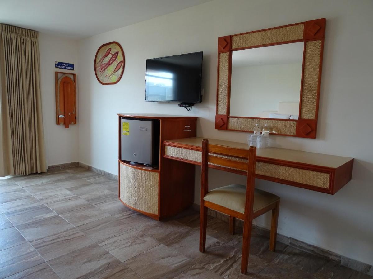 Hotel Palapa Palace 툭스틀라 외부 사진