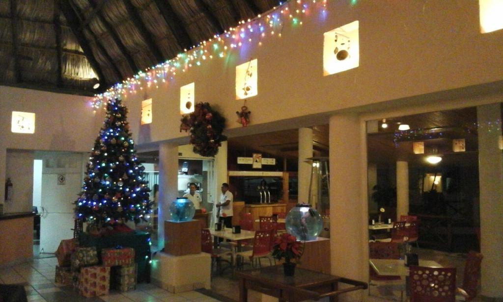 Hotel Palapa Palace 툭스틀라 외부 사진