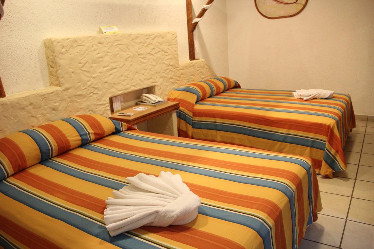 Hotel Palapa Palace 툭스틀라 외부 사진
