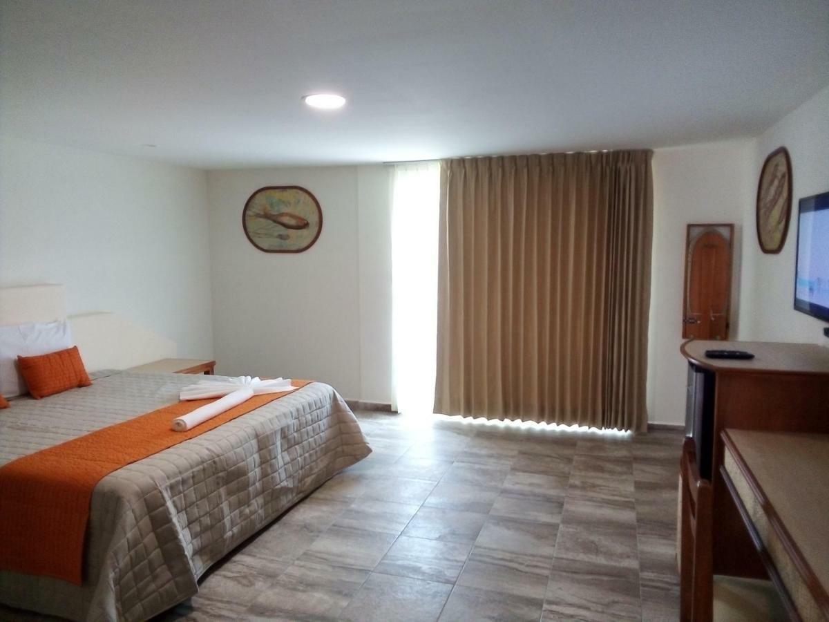 Hotel Palapa Palace 툭스틀라 외부 사진